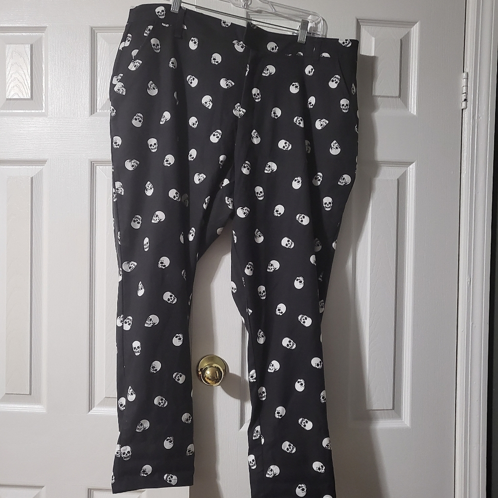 Hot topic skull pants
